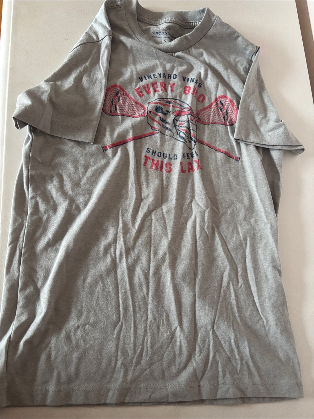 Vineyard Vines Gray Short-Sleeve Lacrosse Graphic Tee with Red Accents